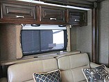 2016 Thor Motor Coach Challenger Photo #9