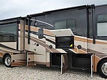 2016 Thor Motor Coach Challenger Photo #4
