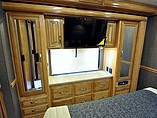 2016 Thor Motor Coach Challenger Photo #12