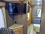 2016 Thor Motor Coach Challenger Photo #17