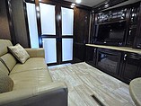 2016 Thor Motor Coach Challenger Photo #4