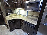 2016 Thor Motor Coach Challenger Photo #6