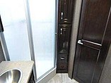 2016 Thor Motor Coach Challenger Photo #13