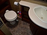 2014 Thor Motor Coach Challenger Photo #14