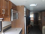 2015 Thor Motor Coach Challenger Photo #14