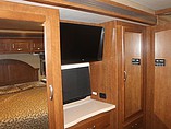 2015 Thor Motor Coach Challenger Photo #18