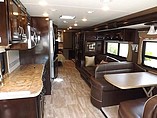 2016 Thor Motor Coach Challenger Photo #4