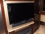 2016 Thor Motor Coach Challenger Photo #10