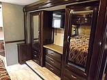 2016 Thor Motor Coach Challenger Photo #14