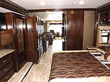 2016 Thor Motor Coach Challenger Photo #19