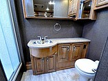 2016 Thor Motor Coach Challenger Photo #11
