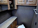 2016 Thor Motor Coach Challenger Photo #13
