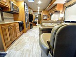 2016 Thor Motor Coach Challenger Photo #16