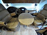 2016 Thor Motor Coach Challenger Photo #17