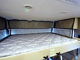 2016 Thor Motor Coach Challenger Photo #19