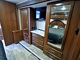 2015 Thor Motor Coach Challenger Photo #13