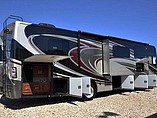 2015 Thor Motor Coach Challenger Photo #2