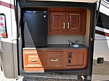 2015 Thor Motor Coach Challenger Photo #24