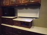 2015 Thor Motor Coach Challenger Photo #10
