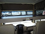 2015 Thor Motor Coach Challenger Photo #15
