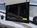2015 Thor Motor Coach Challenger Photo #25