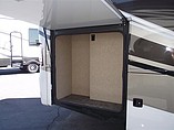 2015 Thor Motor Coach Challenger Photo #28