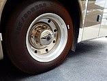 2015 Thor Motor Coach Challenger Photo #9