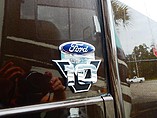 2015 Thor Motor Coach Challenger Photo #10