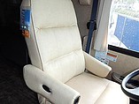 2015 Thor Motor Coach Challenger Photo #16