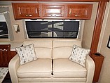 2015 Thor Motor Coach Challenger Photo #20