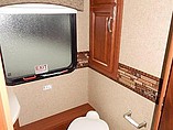 2015 Thor Motor Coach Challenger Photo #28