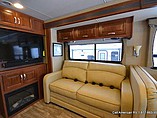 2015 Thor Motor Coach Challenger Photo #9