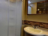 2015 Thor Motor Coach Challenger Photo #26