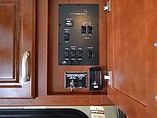 2015 Thor Motor Coach Challenger Photo #29