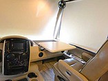 2016 Thor Motor Coach Challenger Photo #9