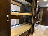 2016 Thor Motor Coach Challenger Photo #13