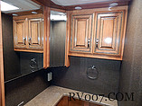 2016 Thor Motor Coach Challenger Photo #20