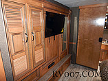 2016 Thor Motor Coach Challenger Photo #22