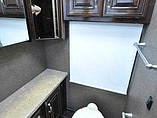 2016 Thor Motor Coach Challenger Photo #13