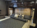 2016 Thor Motor Coach Challenger Photo #18