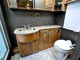 2016 Thor Motor Coach Challenger Photo #12
