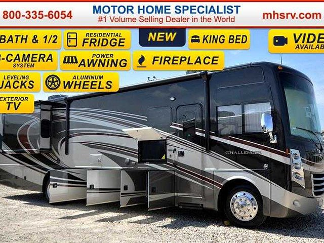 2015 Thor Motor Coach Challenger Photo