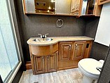 2016 Thor Motor Coach Challenger Photo #13