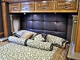 2016 Thor Motor Coach Challenger Photo #17