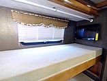 2016 Thor Motor Coach Challenger Photo #21