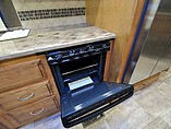 2016 Thor Motor Coach Challenger Photo #30