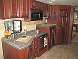 2012 Thor Motor Coach Challenger Photo #6