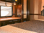 2016 Thor Motor Coach Challenger Photo #16