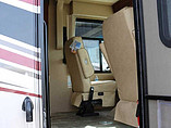 2015 Thor Motor Coach Challenger Photo #9
