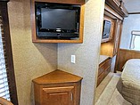2012 Thor Motor Coach Challenger Photo #9